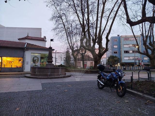 Armazém alugar em Laborim, Vila Nova De Gaia