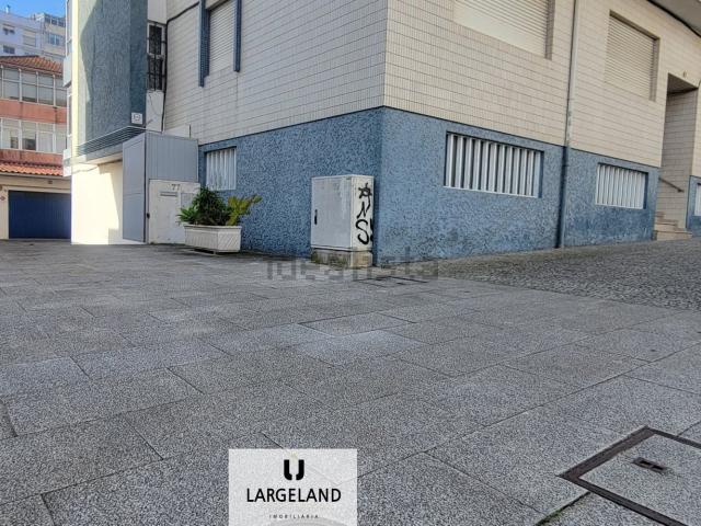 Armazém venda em Mafamude, Mafamude