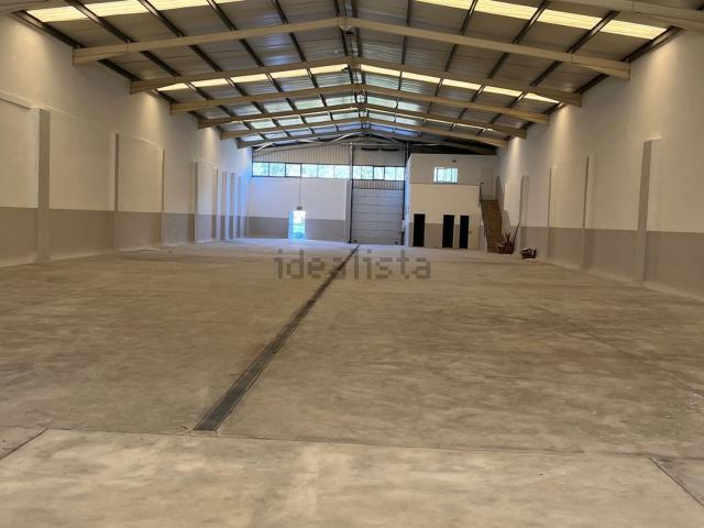 Armazém alugar em Vilar do Paraíso, Vila Nova De Gaia