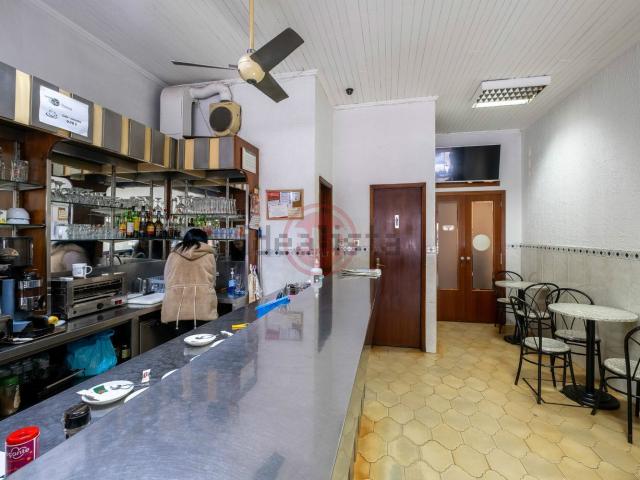 Loja alugar em Mafamude, Vila Nova De Gaia