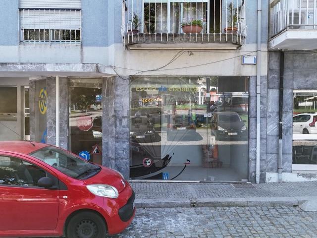 Loja venda em Felgueiras, Porto