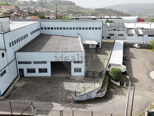 Armazém alugar em Felgueiras, Porto