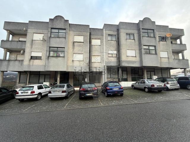 Loja alugar em Felgueiras, Porto