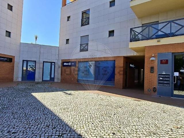 Loja alugar em Albufeira e Olhos de Água, Albufeira