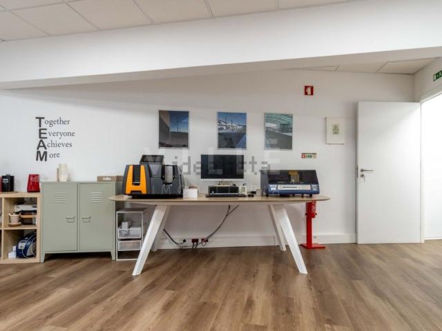 Armazém alugar em Porto