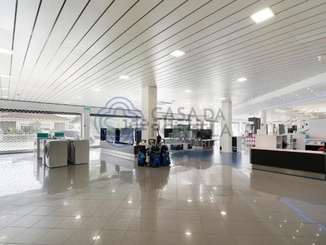 Armazém venda em Porto