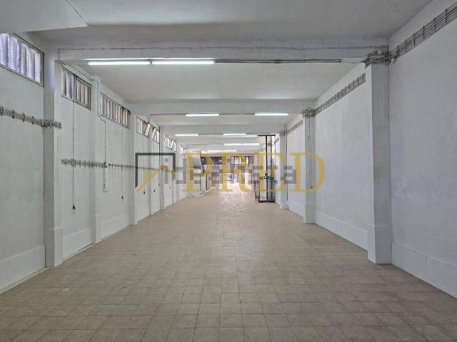 Armazém alugar em Brito Capelo, Matosinhos