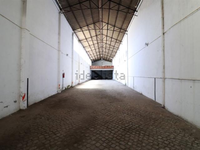 Armazém alugar em Leixões, Porto
