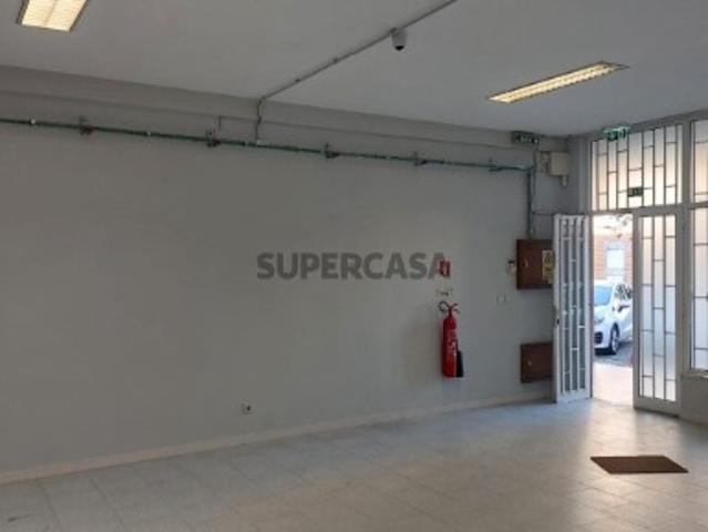 Armazém venda em Ventoso, Braga