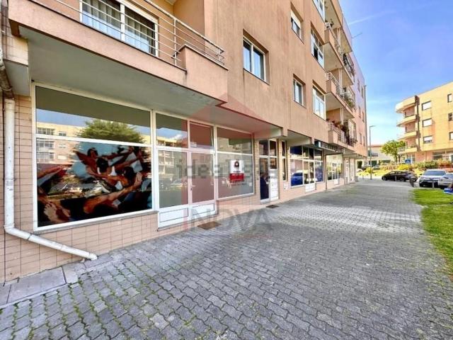Loja venda em Merelim (São Pedro) e Frossos, Braga