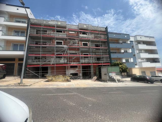 Loja venda em Urbanização Moinho do Guizo, Amadora