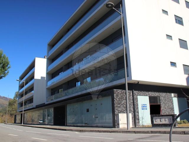 Armazém venda em Moimenta, Santo André, Costa