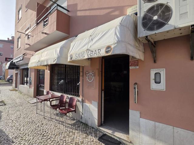 Loja alugar em Moita, Setúbal