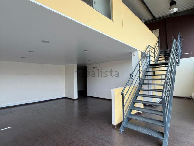 Armazém alugar em Moita, Setúbal