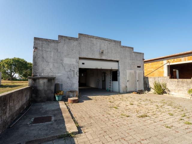 Armazém venda em Saldida, Monte