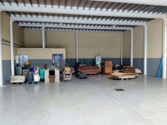 Armazém alugar em Afonsoeiro, Montijo