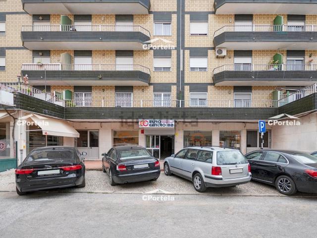 Loja alugar em Bairro do Mouco, Montijo