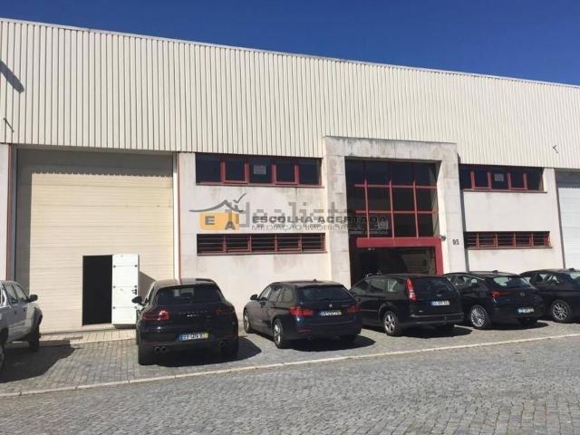 Armazém alugar em Maia, Porto