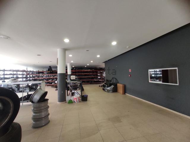 Loja alugar em Febros, Vila Verde