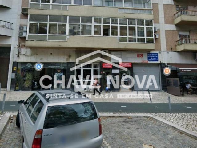 Loja venda em Bairro de São Miguel, Lisboa
