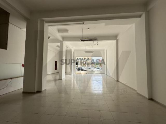 Armazém venda em Santiago Dos Velhos, Lisboa