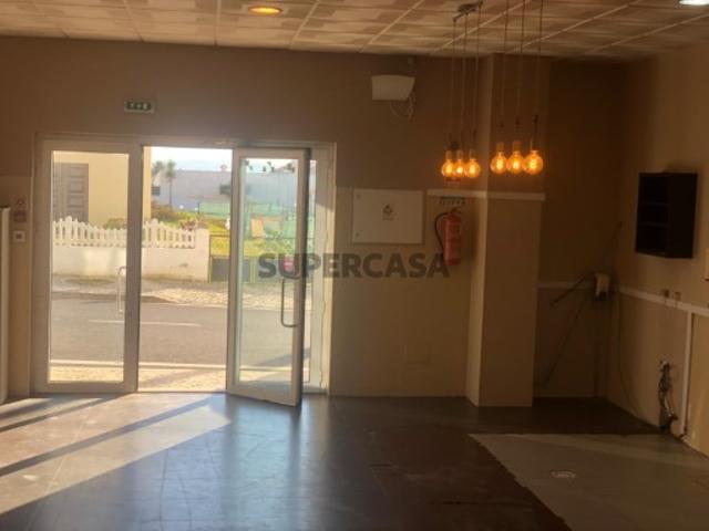 Armazém venda em Santo Isidoro, Mafra