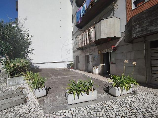 Loja venda em Coimbrã, Coimbra