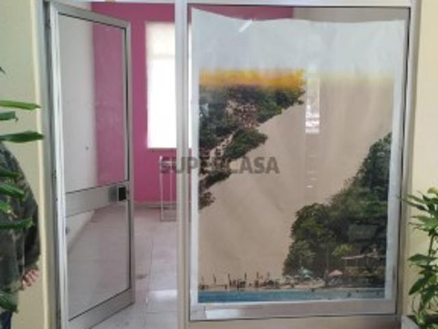 Armazém venda em Seixal, Corroios