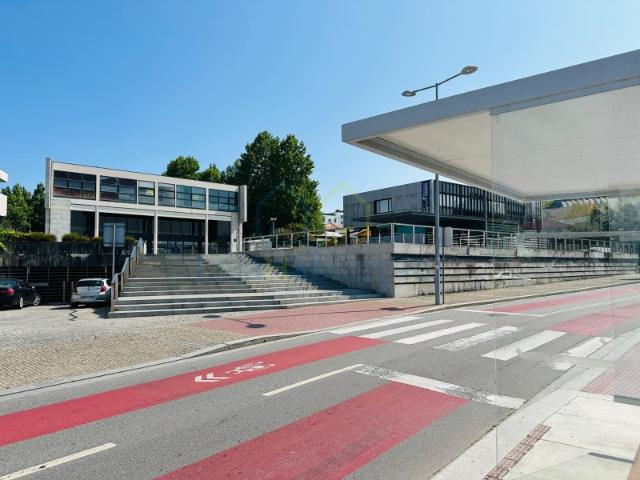 Ponto Comercial alugar em Barcelos