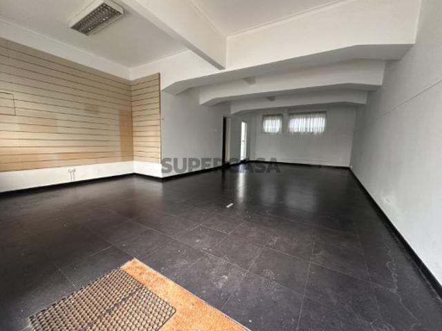 Armazém venda em Seixal, Setúbal