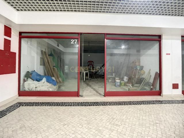 Loja alugar em Pederneira, Leiria