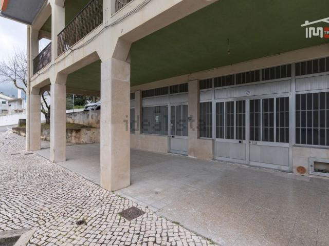 Loja venda em Favacal, Ourém