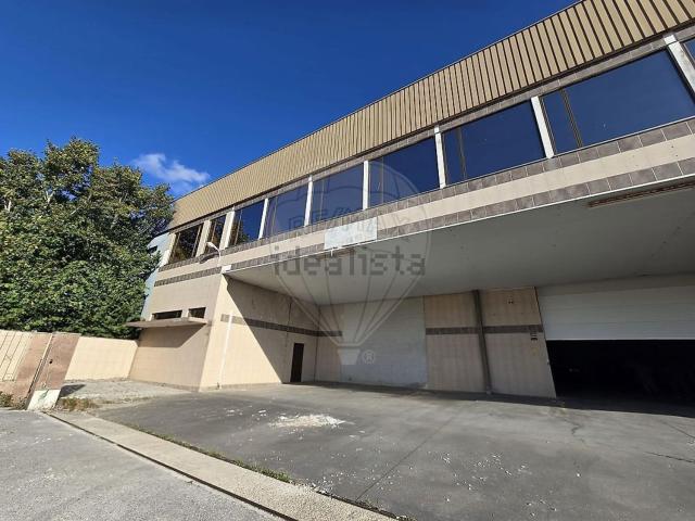 Armazém venda em Ourém, Santarém