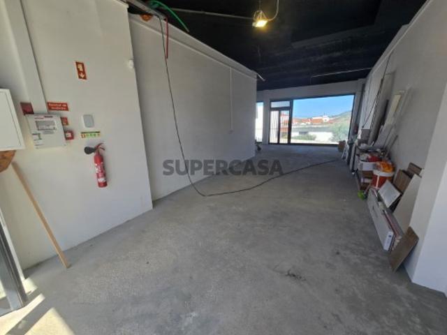 Armazém venda em Bairro dos CTT, Odivelas