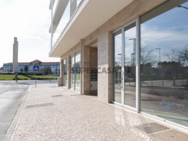 Armazém venda em Ourém
