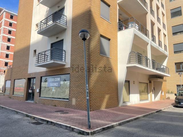 Loja venda em Colinas do Cruzeiro, Odivelas