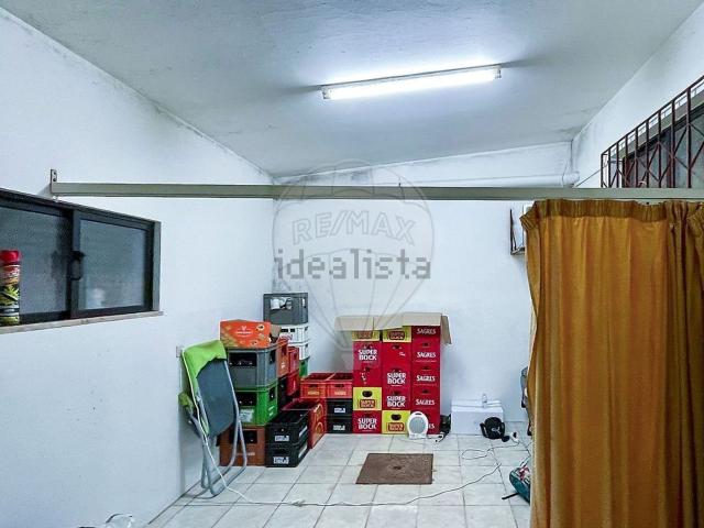 Loja venda em Oliveira Do Bairro, Aveiro