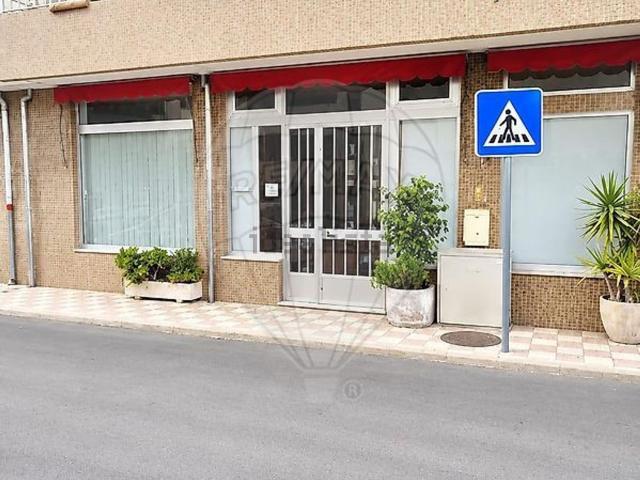 Loja venda em Oliveira de Azeméis, Santiago de Riba-Ul, Ul, Macinhata da Seixa e Madail, Oliveira de Azeméis