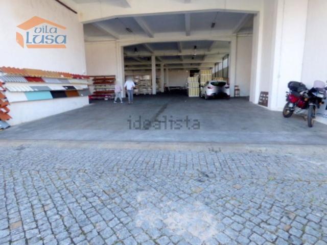 Armazém alugar em Oliveira do Douro, Vila Nova De Gaia