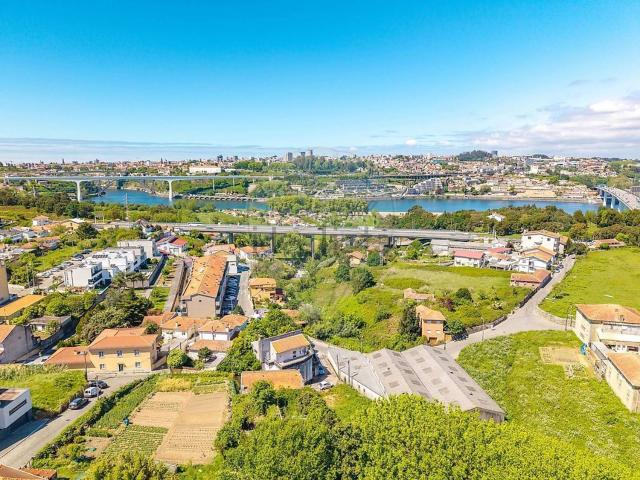 Armazém venda em Oliveira do Douro, Vila Nova De Gaia