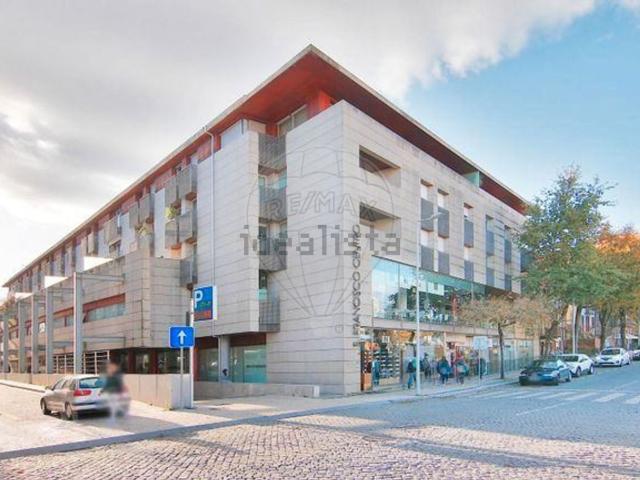 Loja venda em Guimarães, Braga