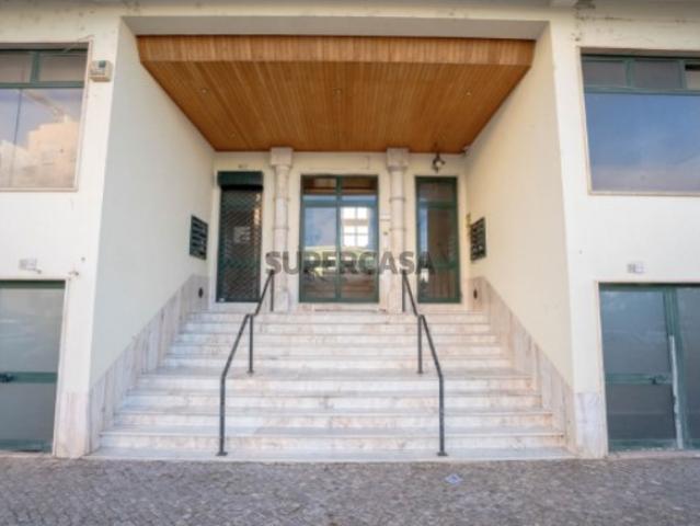 Armazém venda em Faro