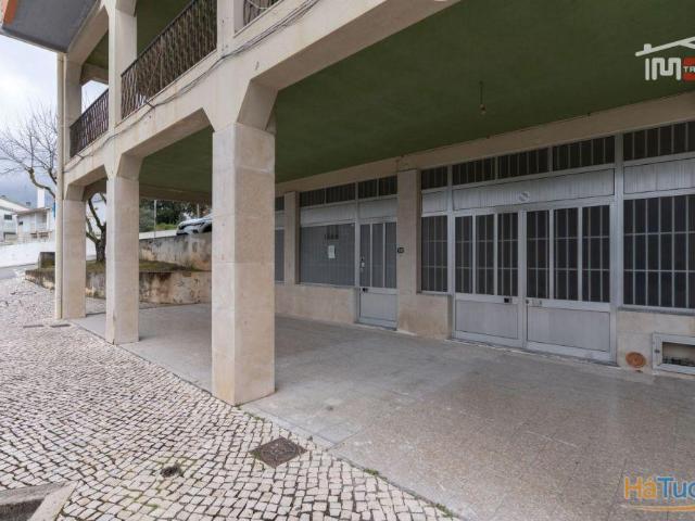 Loja venda em Ourém, Santarém