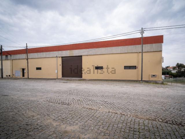 Armazém alugar em Santa Maria Da Feira, Aveiro