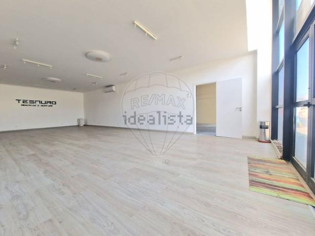 Armazém venda em Palhais, Setúbal