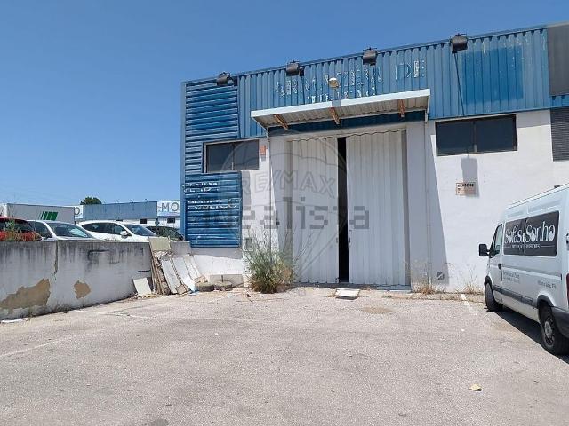 Armazém alugar em Coina, Setúbal