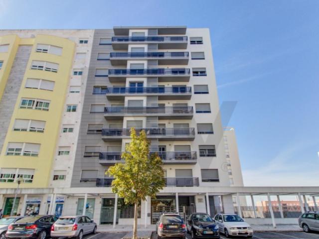 Ponto Comercial alugar em Lumiar, Ameixoeira