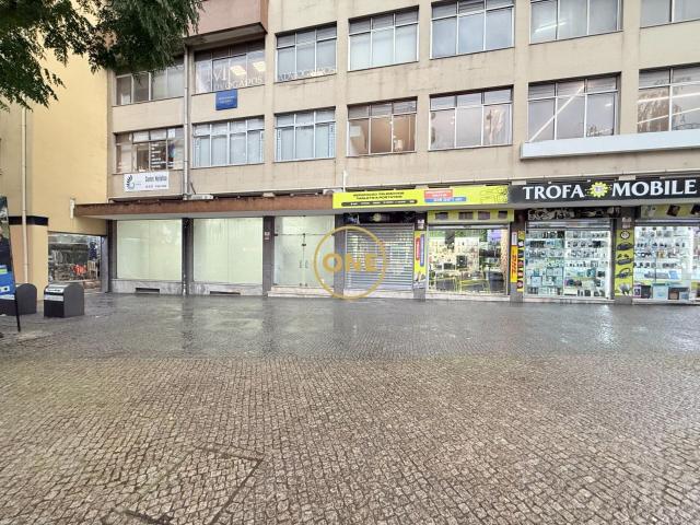 Loja alugar em Bougado (São Martinho e Santiago), Trofa