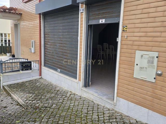 Loja alugar em Bairro do Casal da Caróchia, Odivelas