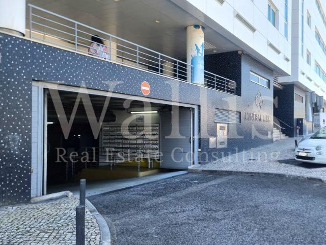 Loja alugar em Oeiras, Lisboa